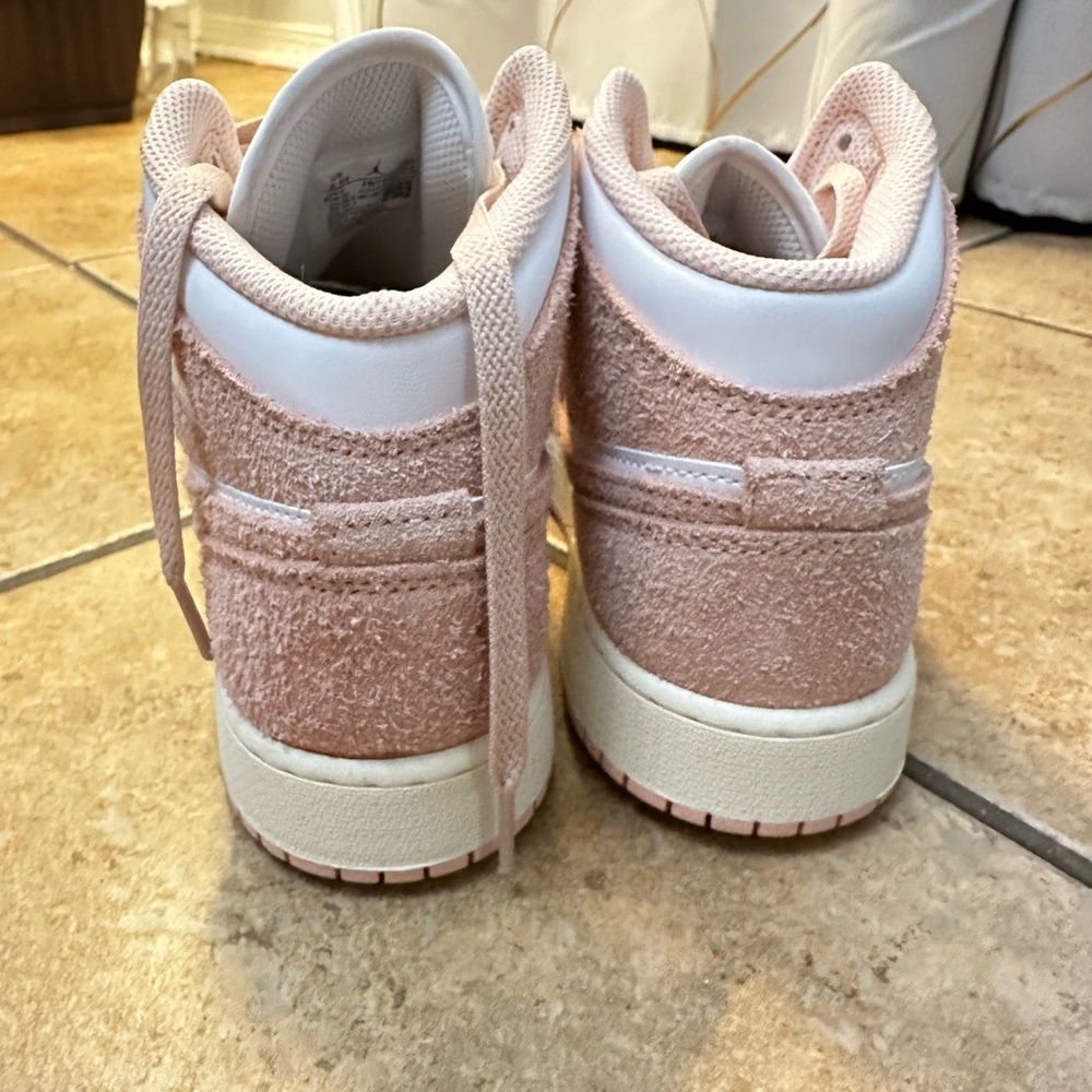 New! Girls Nike Jordans - Picture 6 of 8